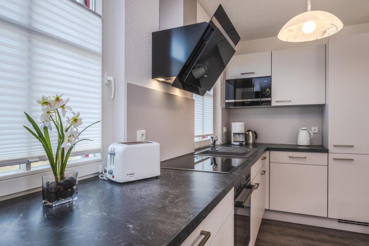Reetdachhaus Am Haff Mit Sauna, Terrasse, Wlan Zirchow Exterior foto